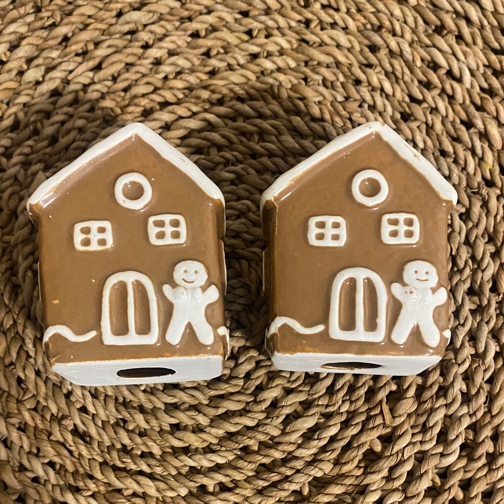Gingerbread House Card Holders